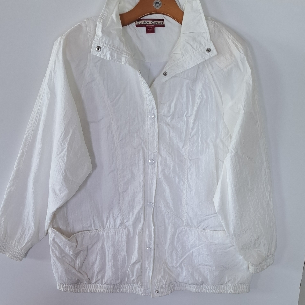 Tudor Court Vintage Classic Lightweight Nylon Windbreaker Jacket Snap Front